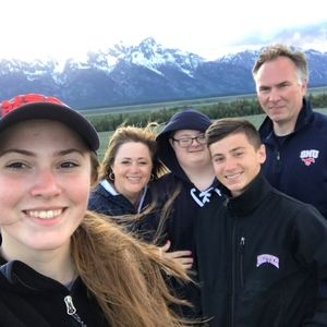 Meet your Posher, Mindye